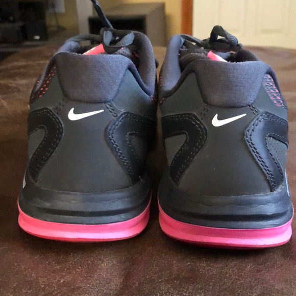 Nike sneakers - Picture 2 of 4